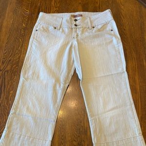 Junior l.e.i. Capri Pants, Size 11, Tan